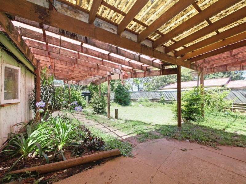 13 Vernon St, Clontarf QLD 4019