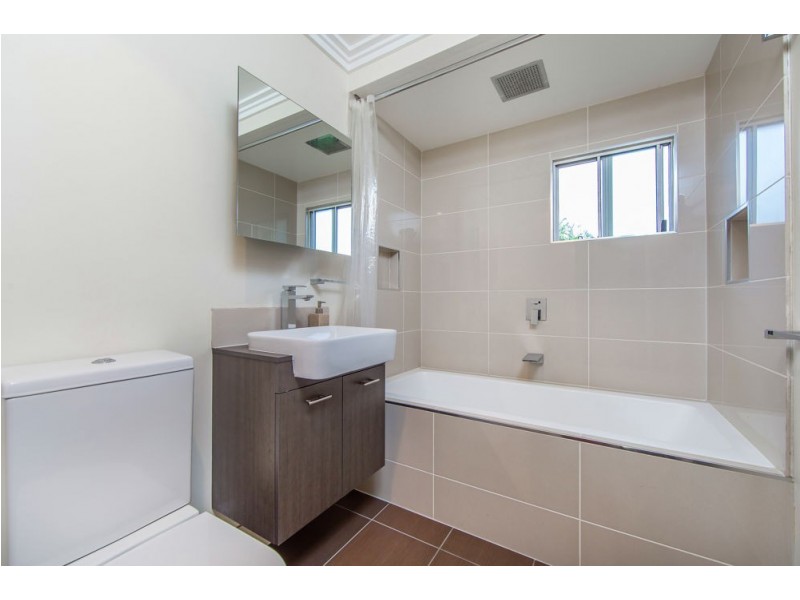 237 Elizabeth Ave, Clontarf QLD 4019