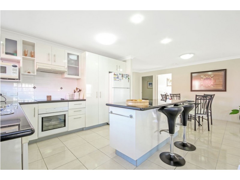 2/27 Drysdale Street, Rothwell QLD 4022