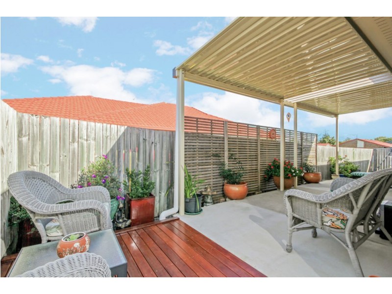 2/27 Drysdale Street, Rothwell QLD 4022