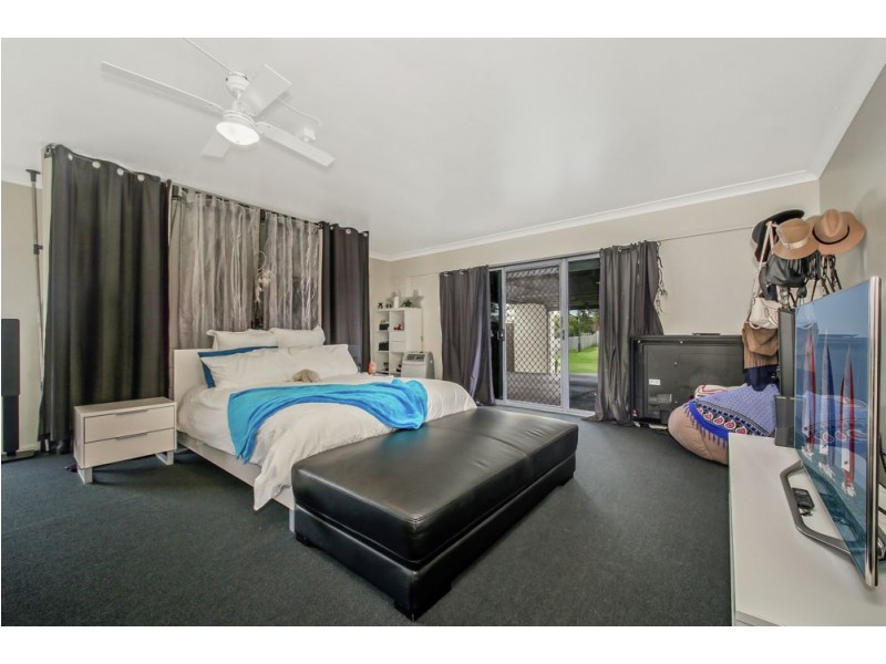 2 Walsh Street, Redcliffe QLD 4020