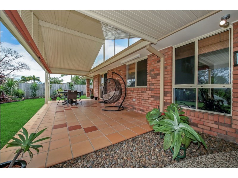 2 Walsh Street, Redcliffe QLD 4020