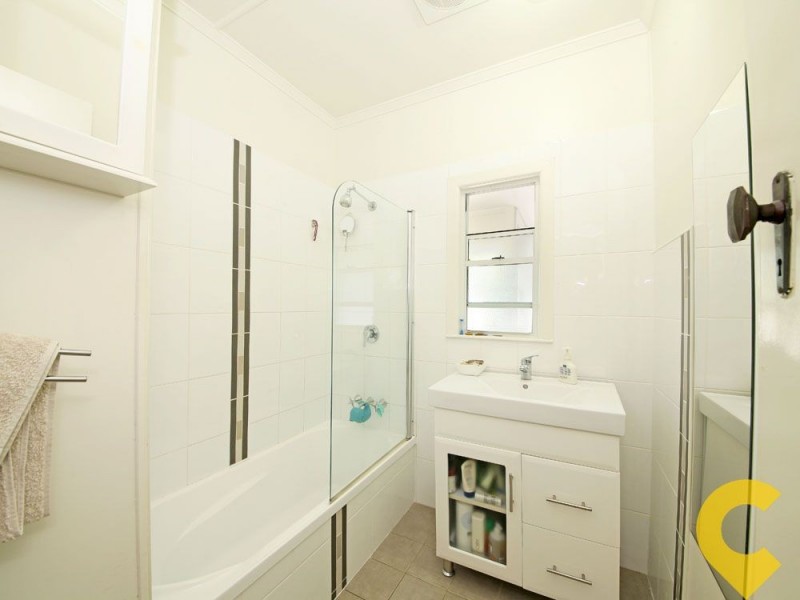 1 Rogers Road, Clontarf QLD 4019