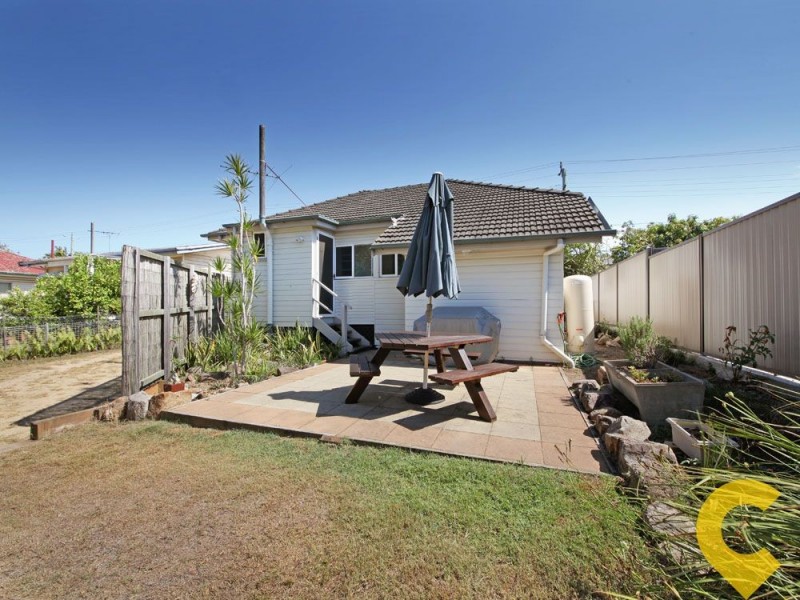 1 Rogers Road, Clontarf QLD 4019