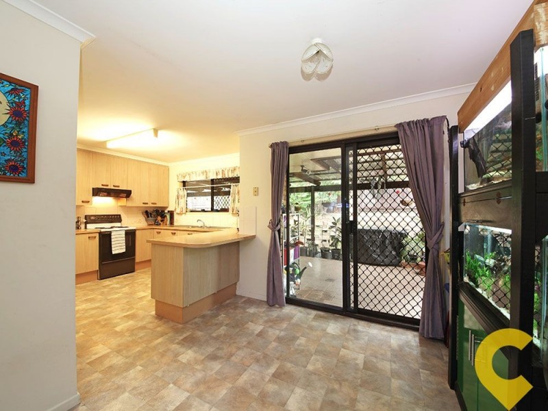 2 Chartres Court, Petrie QLD 4502