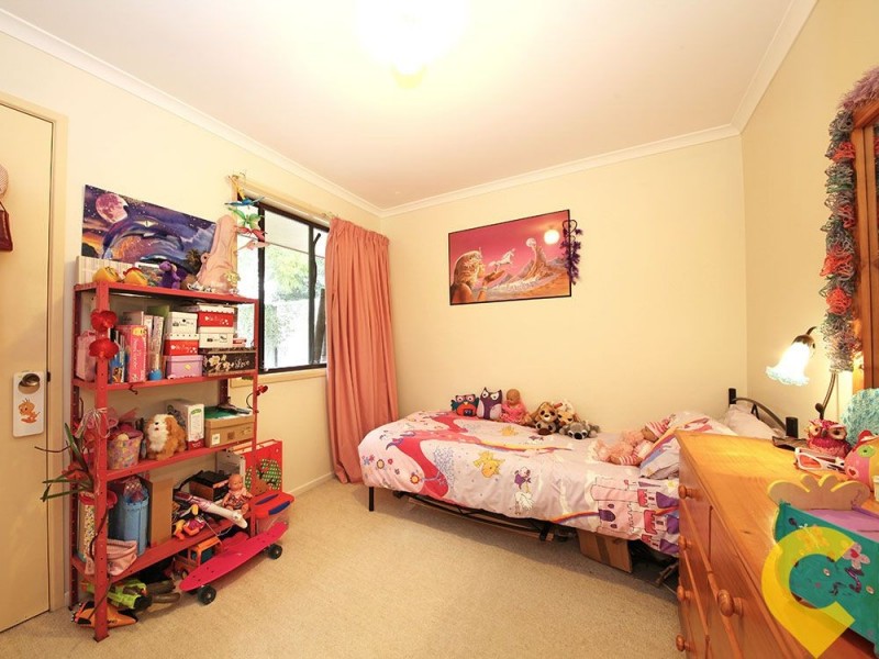2 Chartres Court, Petrie QLD 4502
