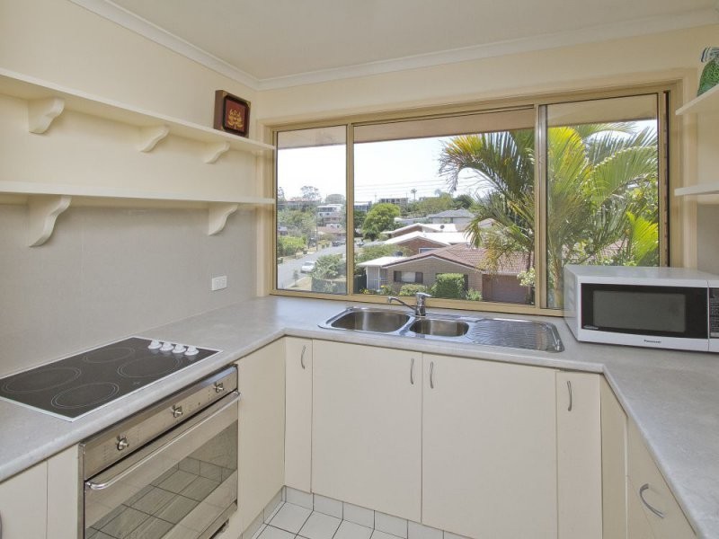 2/37 Hodgens Street, Caloundra QLD 4551