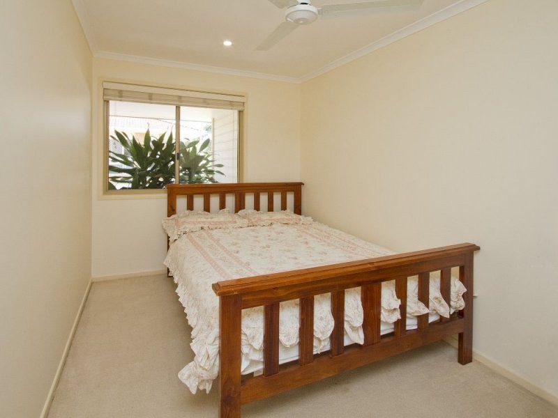 2/37 Hodgens Street, Caloundra QLD 4551