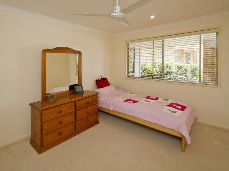 2/37 Hodgens Street, Caloundra QLD 4551