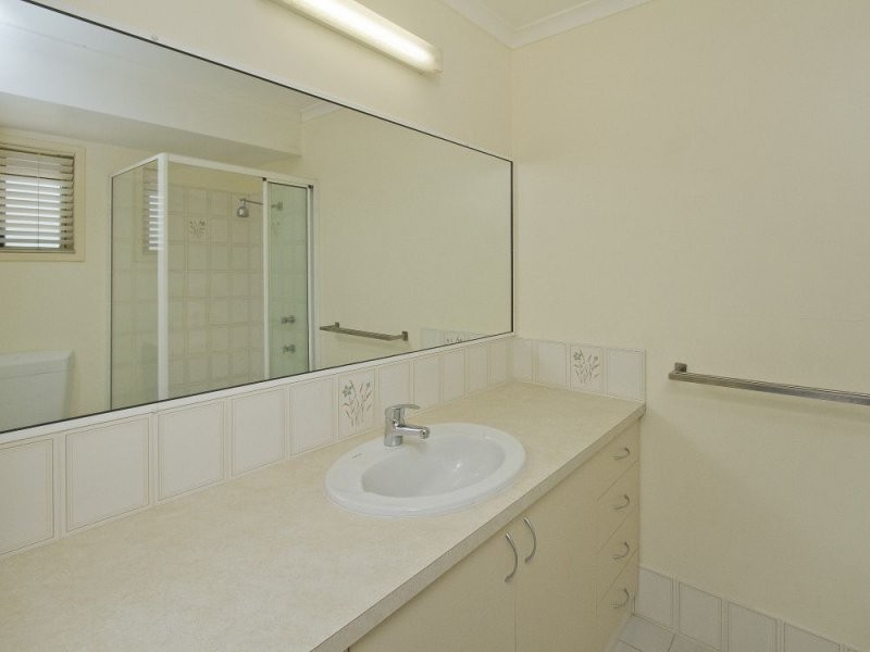 2/37 Hodgens Street, Caloundra QLD 4551