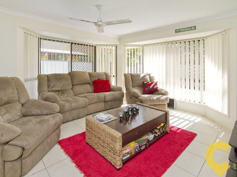 3 Winston Court, Landsborough QLD 4550