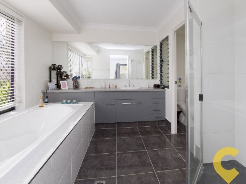 5 Fairview Court, Mooloolah Valley QLD 4553