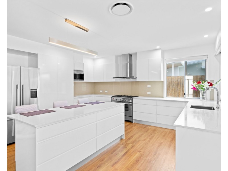 12 Landsdowne Street, Pelican Waters QLD 4551