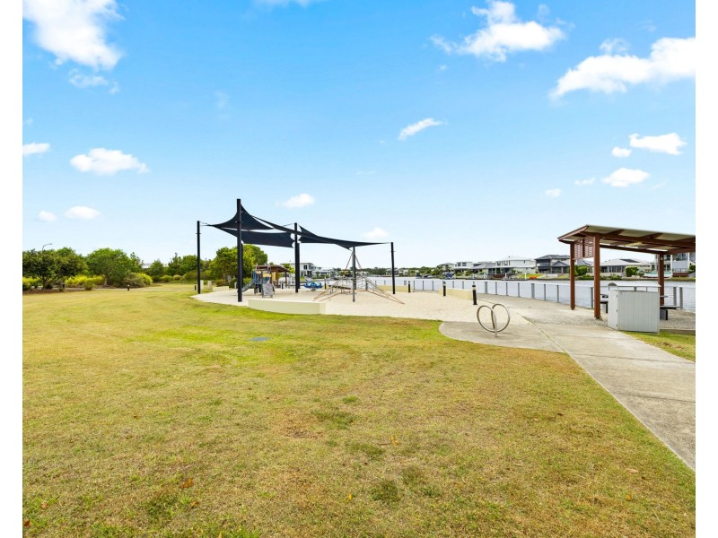12 Landsdowne Street, Pelican Waters QLD 4551