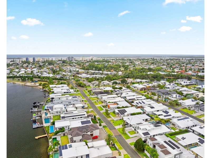 12 Landsdowne Street, Pelican Waters QLD 4551