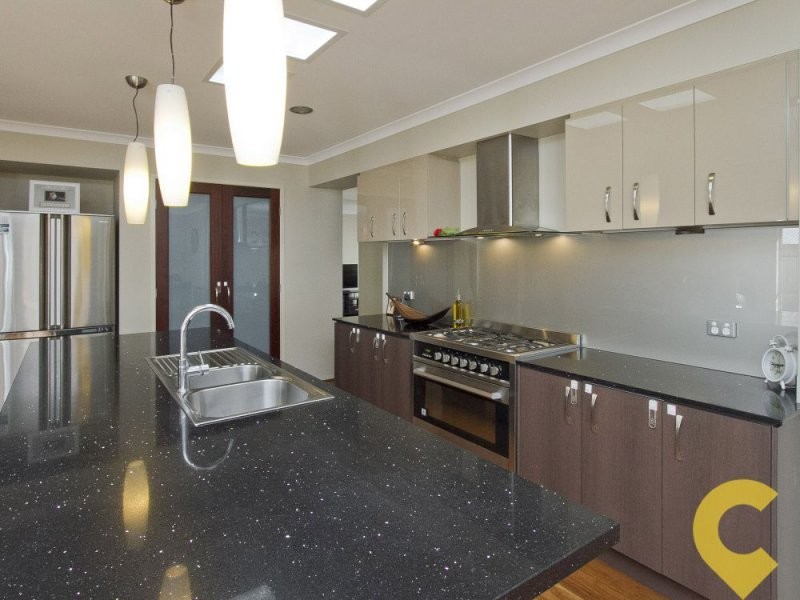 13 Riflebird Place, Mountain Creek QLD 4557