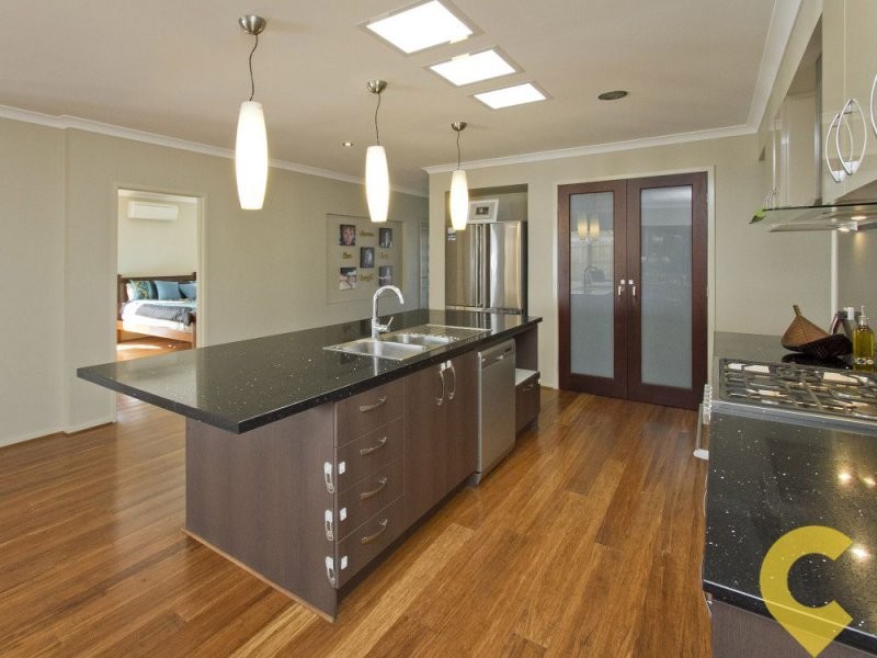 13 Riflebird Place, Mountain Creek QLD 4557