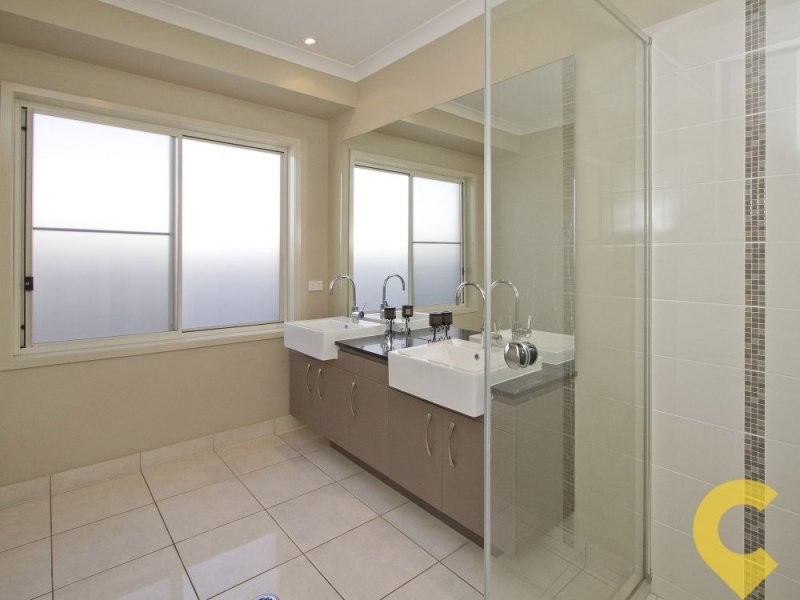 13 Riflebird Place, Mountain Creek QLD 4557