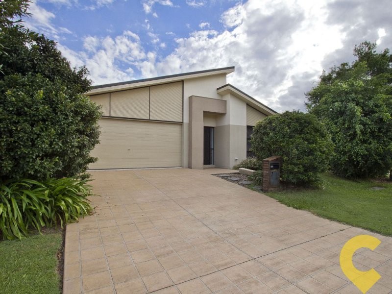 7 Liekefett Way, Little Mountain QLD 4551
