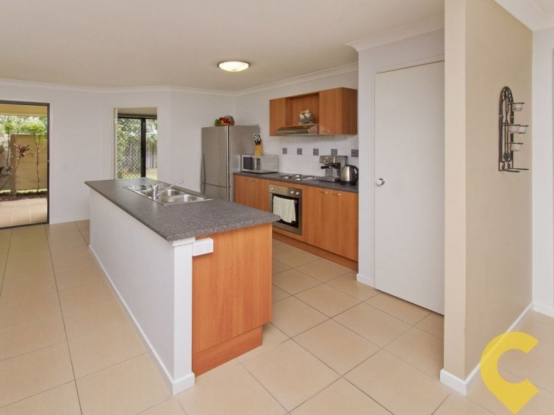 7 Liekefett Way, Little Mountain QLD 4551