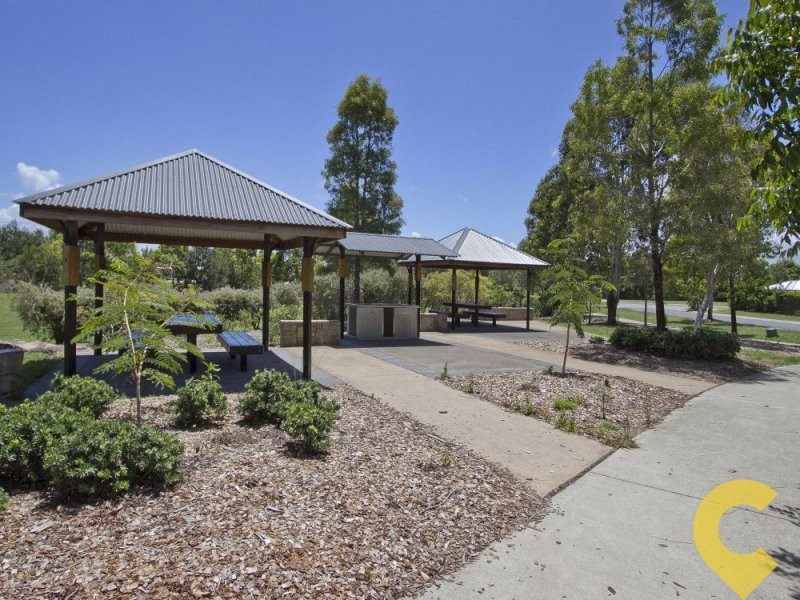 7 Liekefett Way, Little Mountain QLD 4551