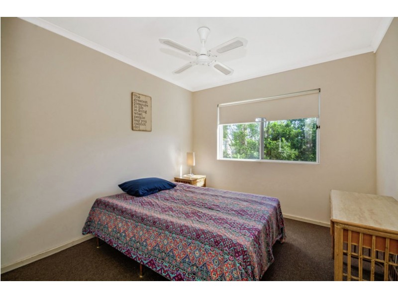 31/2 Landsborough Parade, Golden Beach QLD 4551