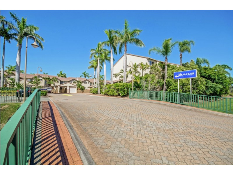 31/2 Landsborough Parade, Golden Beach QLD 4551