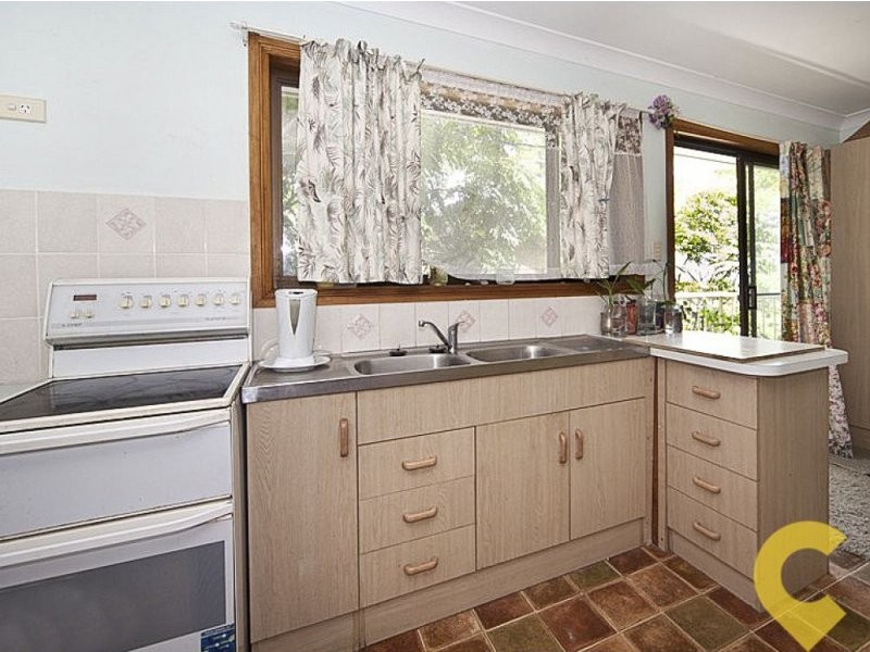 7 Yakola Parade, Alexandra Headland QLD 4572