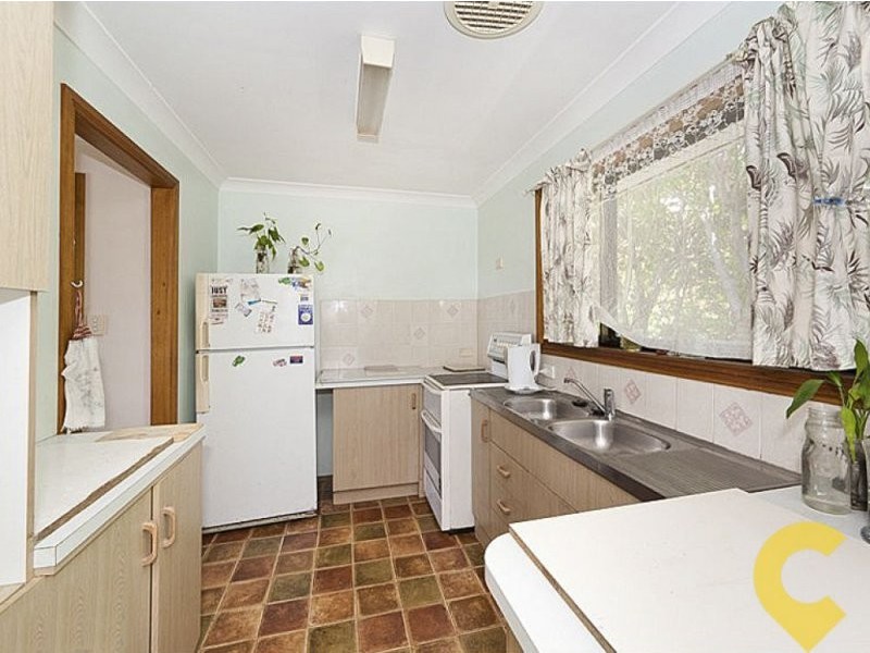 7 Yakola Parade, Alexandra Headland QLD 4572