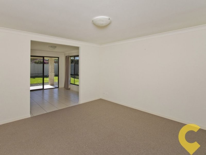 16 Maddock Avenue, Mooloolah Valley QLD 4553