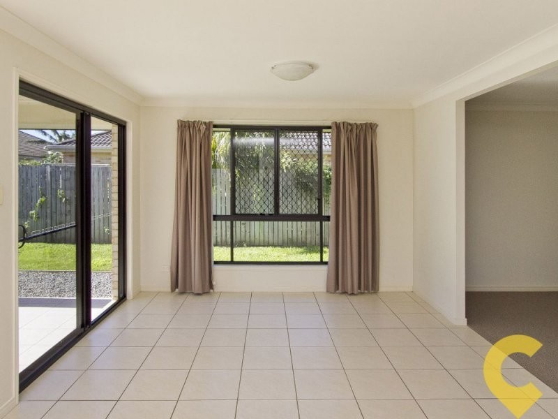 16 Maddock Avenue, Mooloolah Valley QLD 4553