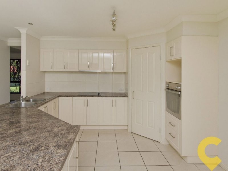 16 Maddock Avenue, Mooloolah Valley QLD 4553
