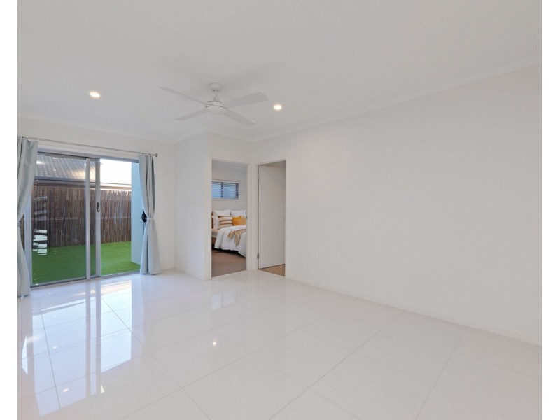 8 Koopa Place, Pelican Waters QLD 4551