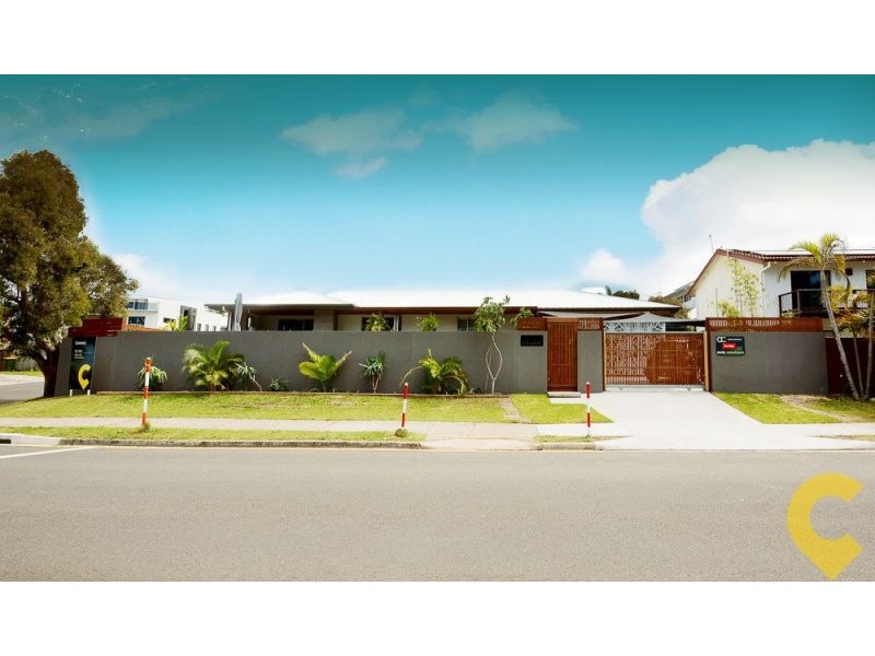 2 Lawrence Street, Mooloolaba QLD 4557