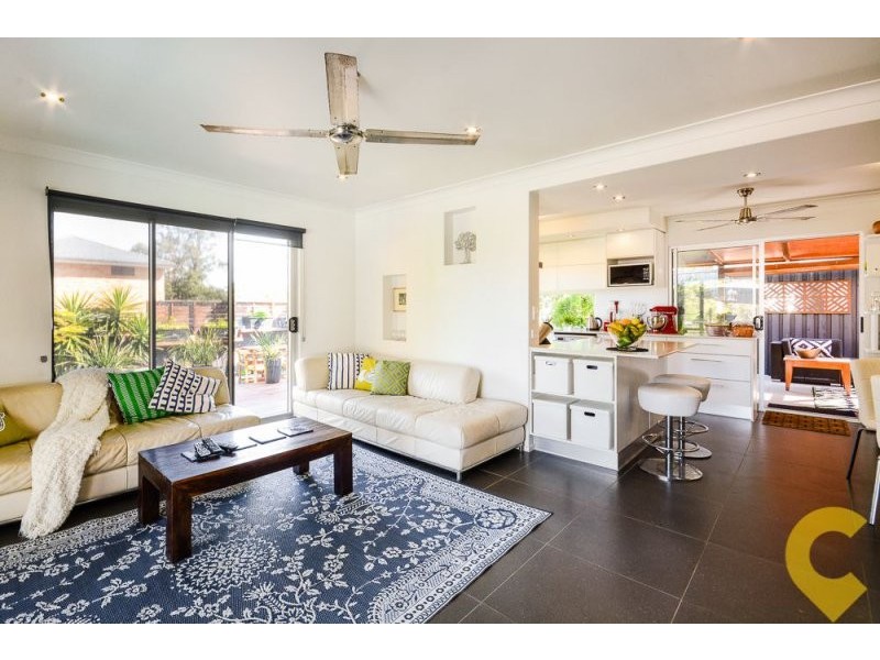 2 Lawrence Street, Mooloolaba QLD 4557