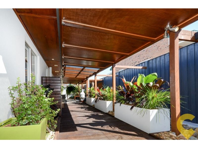 2 Lawrence Street, Mooloolaba QLD 4557