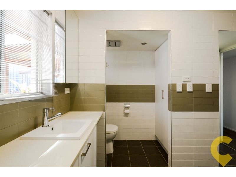 2 Lawrence Street, Mooloolaba QLD 4557