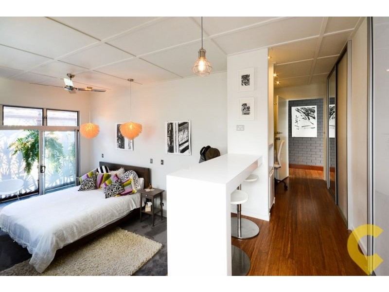 2 Lawrence Street, Mooloolaba QLD 4557