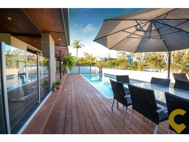 2 Lawrence Street, Mooloolaba QLD 4557