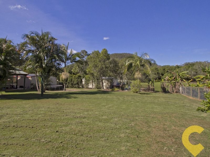 27 Shaws Road, Beerwah QLD 4519