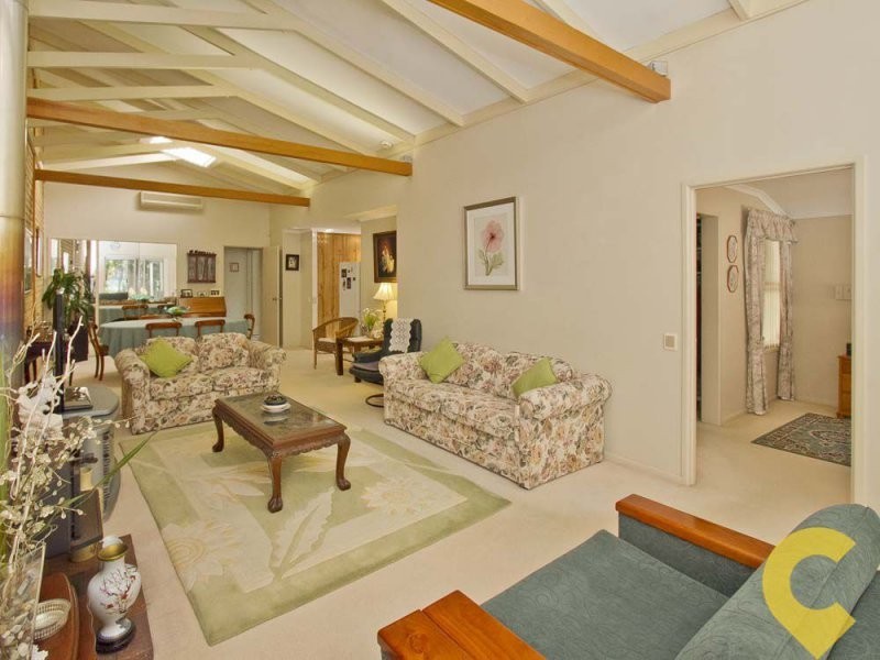 2/5 Gamban Esplanade, Currimundi QLD 4551