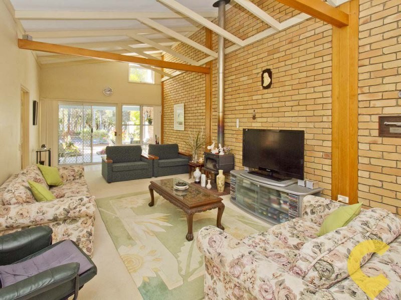 2/5 Gamban Esplanade, Currimundi QLD 4551