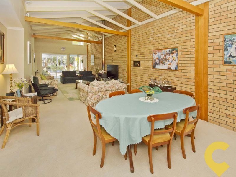 2/5 Gamban Esplanade, Currimundi QLD 4551