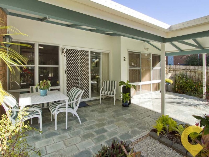 2/5 Gamban Esplanade, Currimundi QLD 4551