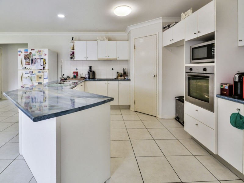 3 Tashi Place, Little Mountain QLD 4551