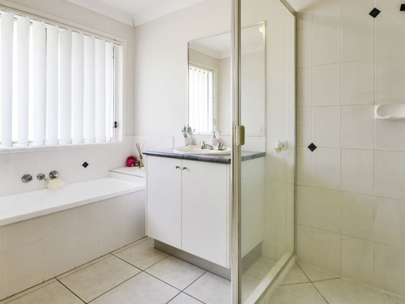 3 Tashi Place, Little Mountain QLD 4551