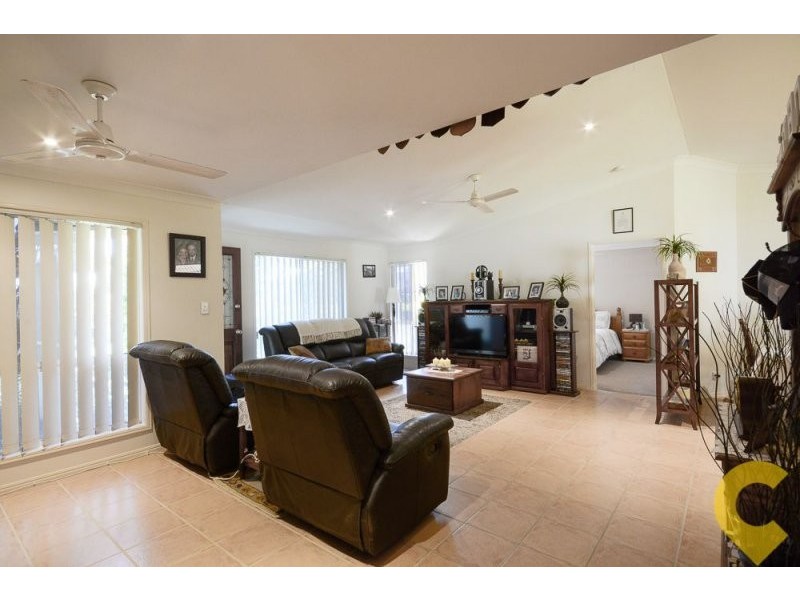 33 Tiverton Place, Landsborough QLD 4550