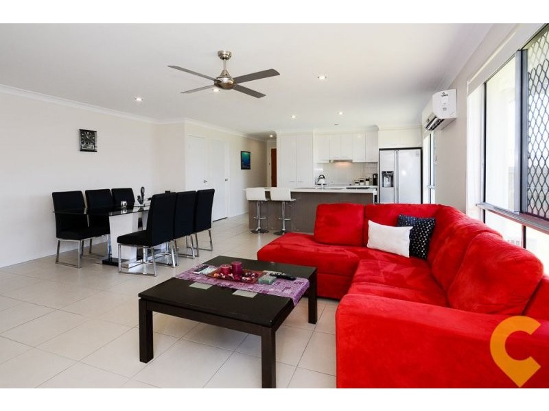 11 Pepper Tree Way, Beerwah QLD 4519