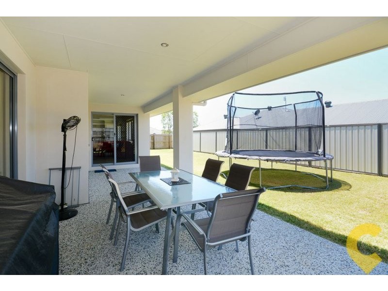 11 Pepper Tree Way, Beerwah QLD 4519