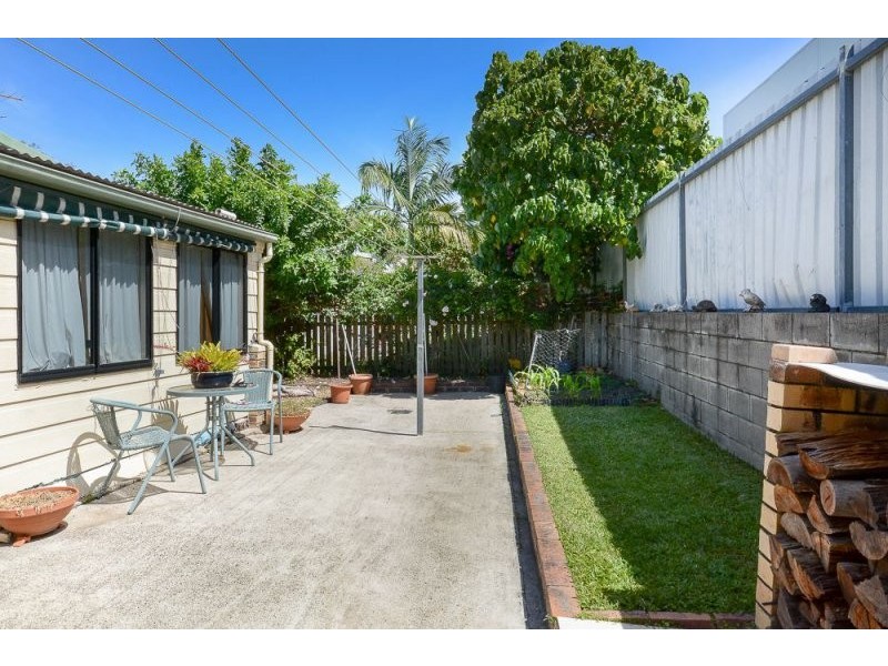 1/4 Doondoon Street, Currimundi QLD 4551